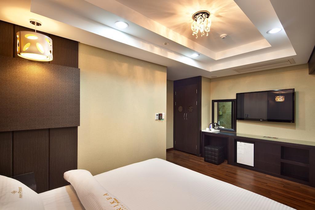 Press Hotel Busan Room photo